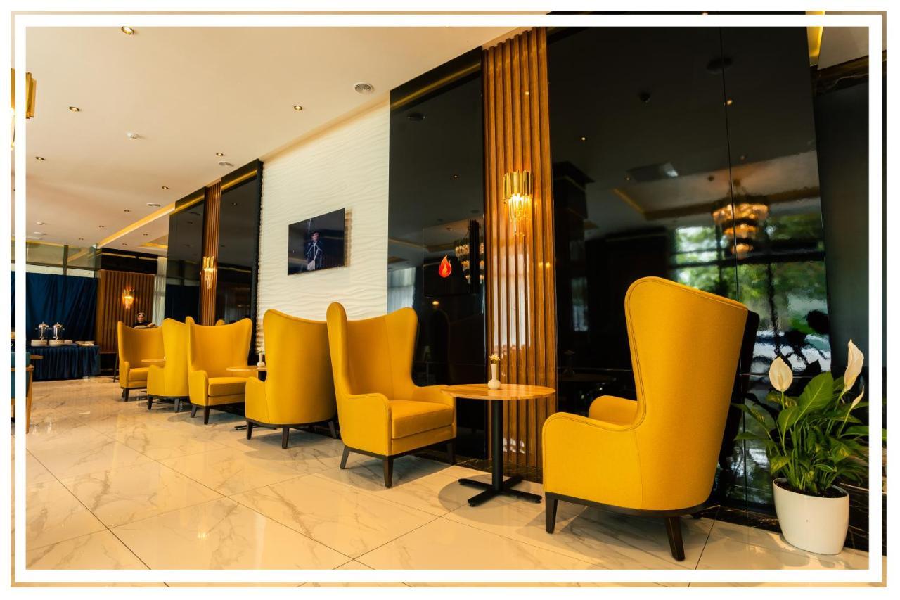 Premium Hotel Ganja Ngoại thất bức ảnh