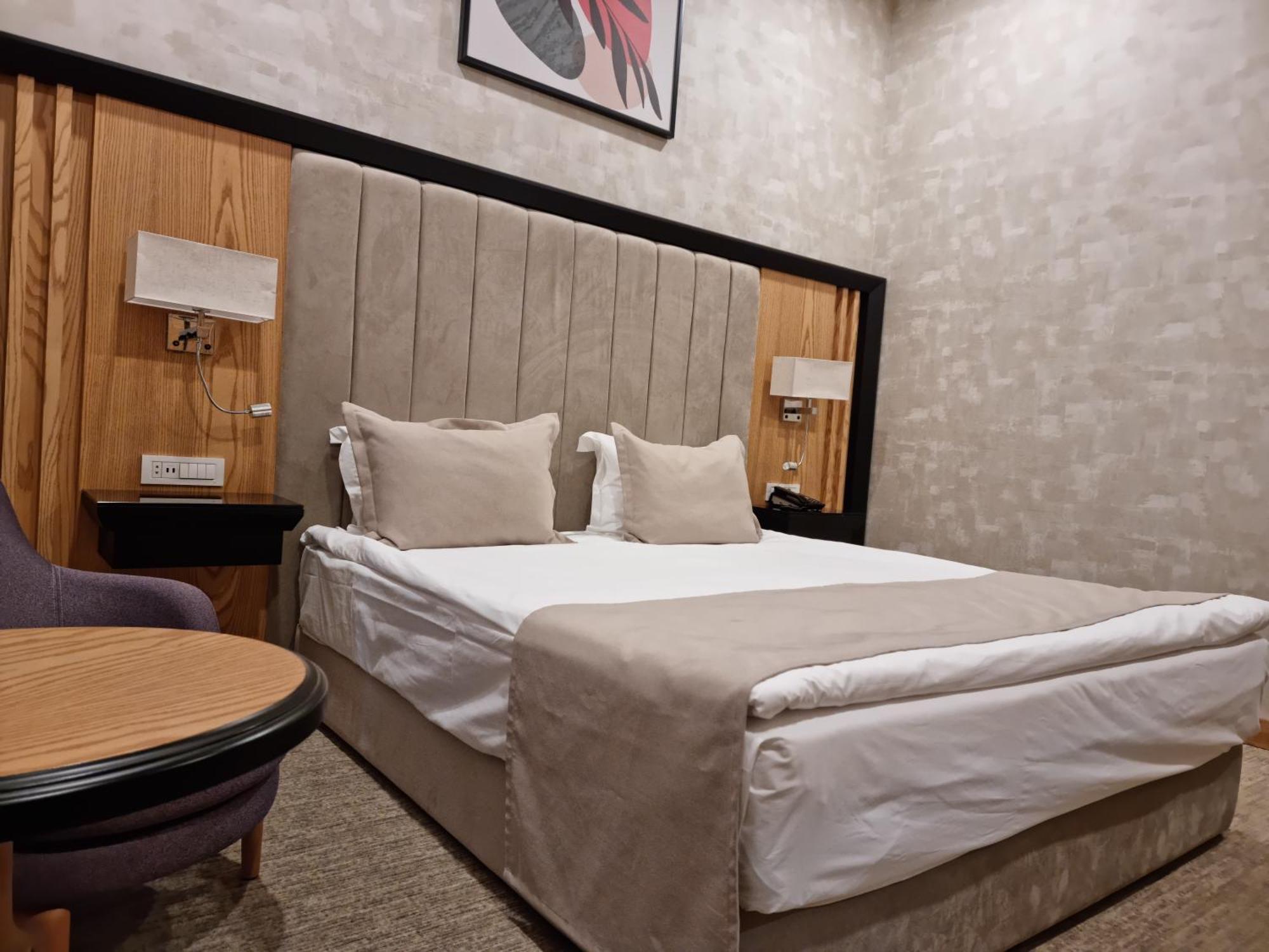 Premium Hotel Ganja Ngoại thất bức ảnh